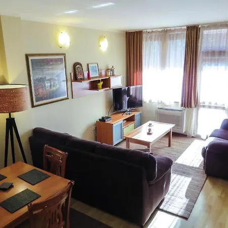 Sequoia Apartment